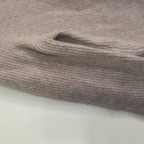 Garnet Hill Oatmeal Beige 100% Cashmere Twist Front Chunky Knit Sweater Sz Large - Picture 7 of 17